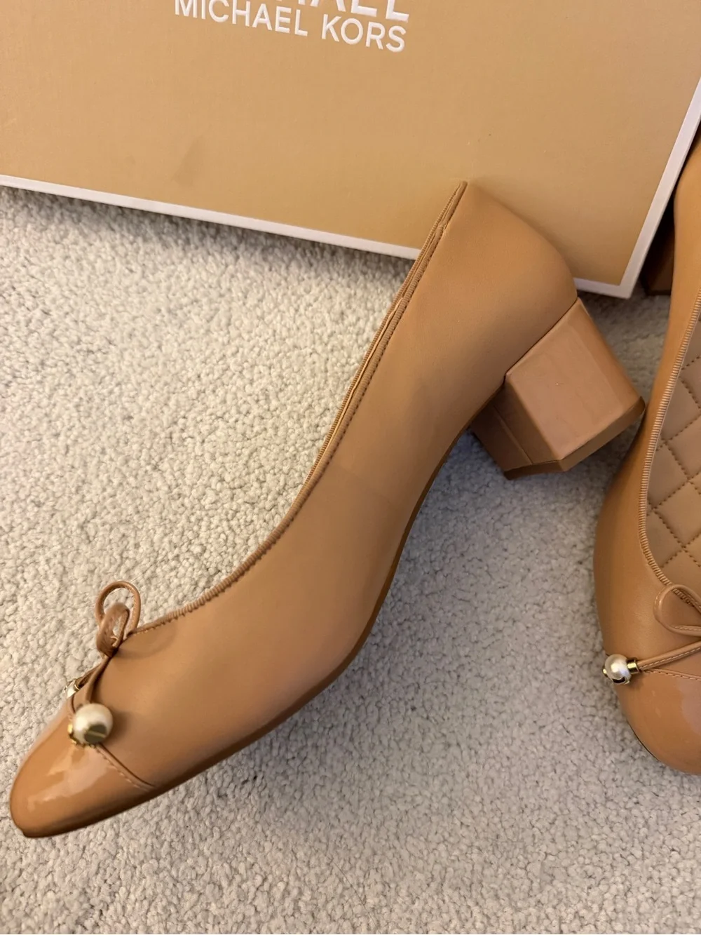 NIB Michael Kors Gia Pumps